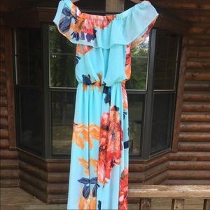 Bisou bisou shoulder cut off maxi dress size 2